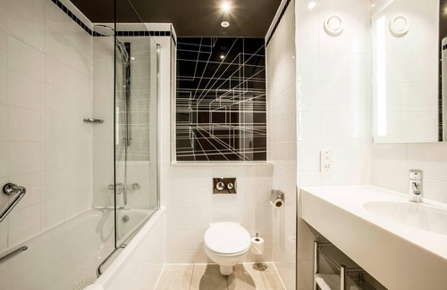 Salford Hotel | AC Hotel by Marriott, Manchester Salford Quays