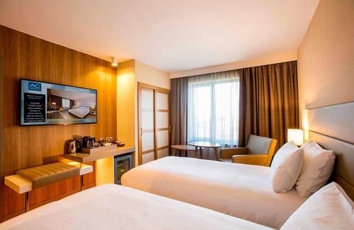 Salford Hotel | AC Hotel by Marriott, Manchester Salford Quays