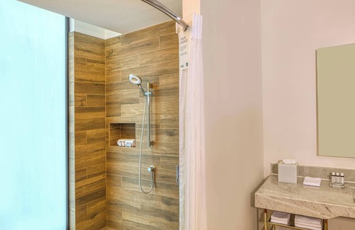 Jurica Hotel | AC Hotel by Marriott Queretaro Antea