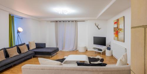 Fort Augustus Apartment | AC19 Lower North Aisle - Luxury Self Catering 2 Bedroom Apartment
