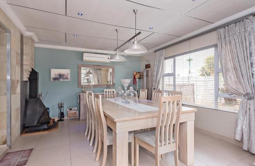 Primrose House | Acacia stay