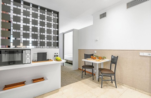 Esquerra de l'Eixample Apartment | Acacia Suite