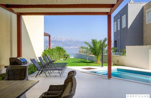 Slatine Villa | Acadia D