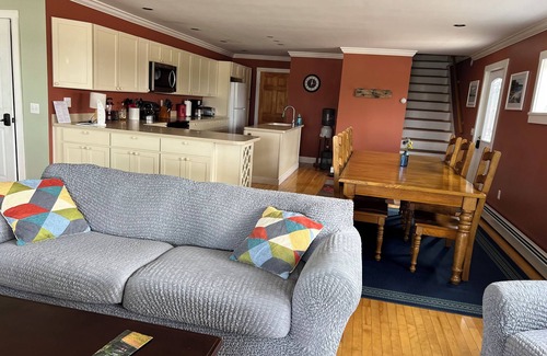 Bernard Apartment | Acadia Oceanfront 3BR on Bass Harbor's Quietside