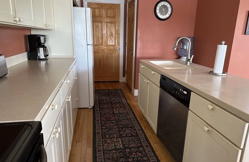 Bernard Apartment | Acadia Oceanfront 3BR on Bass Harbor's Quietside