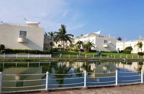 Puente del Mar Apartment | Acapulco diamante departamento con playa ecológico