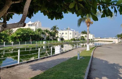 Puente del Mar Apartment | Acapulco diamante departamento con playa ecológico