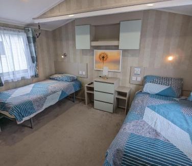 Weymouth Resort | ACCESSIBLE FRIENDLY MODERN Family Caravan Littlesea Haven Weymouth