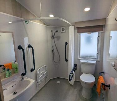 Weymouth Resort | ACCESSIBLE FRIENDLY MODERN Family Caravan Littlesea Haven Weymouth