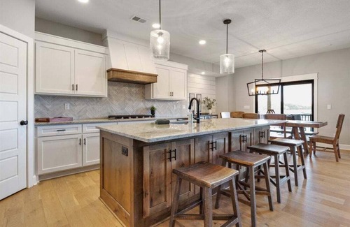 Climax Springs House | Accessible Lakeside Luxury at the 45mm w/Private Dock, Sunset Views & More