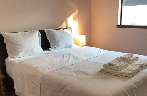 Columbia City House | Accessible units @ the center of COLUMBIA CITY