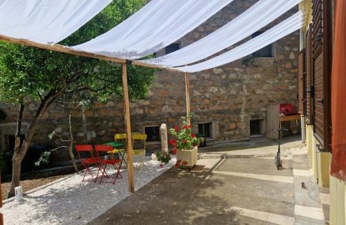 Santa Maria Navarrese Apartment | Accogliente a 2minuti dal mare