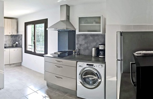 Banyuls-dels-Aspres House | Accommodation with SEA AND MOUNTAIN VIEW, roof terrace, swimming pool and SPA.