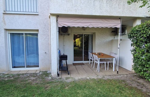 Poggio-Mezzana Apartment | Accommodation in residence with swimming pool, beach 30m away