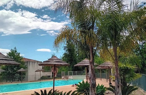 Poggio-Mezzana Apartment | Accommodation in residence with swimming pool, beach 30m away