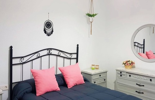 Pinos Genil Cottage | ACCOMMODATION MARIA (20 KM FROM SIERRA NEVADA AND 7 KM TO GRANADA)