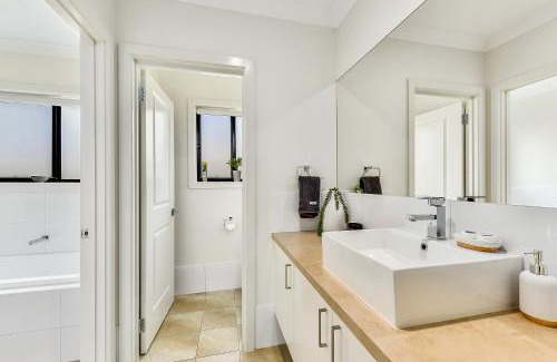 Mount Gambier Apartment | Accommodation on Lansell, Mount Gambier