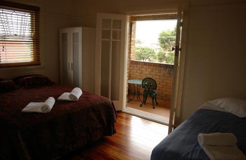 Rockdale Apartment | Accommodation Sydney Rockdale - 2 Bedroom Pet Friendly Budget Apartments near Rockdale Station and Brighton Le Sands Beach