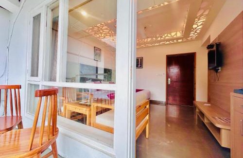 The Mall Road Hotel | Ace Dwapar Resort Near Mall Road in Mussoorie
