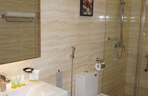 Kapitolyo Hotel | Ace Hotel & Suites