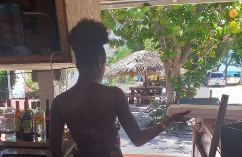 Nassau Apartment | Acklins Island Villa 10 mins from the Airport, On the Beach