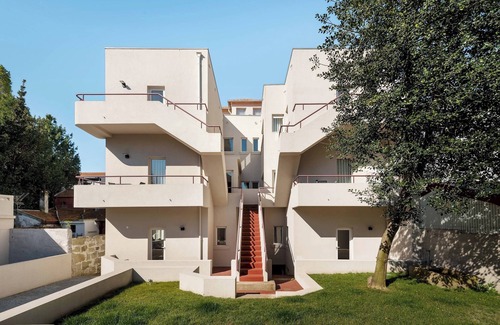 Uniao de Freguesias do Centro Apartment | Acm002 Gallery 92 · Modern Garden House