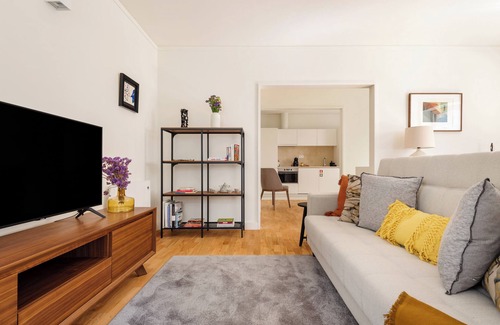 Uniao de Freguesias do Centro Apartment | Acm014 Spacious 2BR Duplex in the Ground Floor