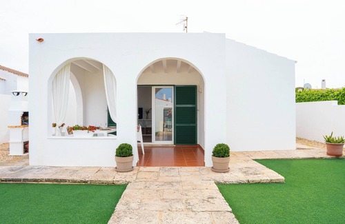 Cap d'Artrutx Ski Chalet | ACOGEDOR APARTAMENTO EN CALAN BOSCH CON PISCINA COMUNITARIA