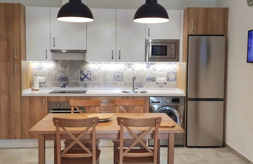 Alora Ski Chalet | Acogedora Casa con Piscina Coctel y Barbacoa Cerca de Caminito del Rey