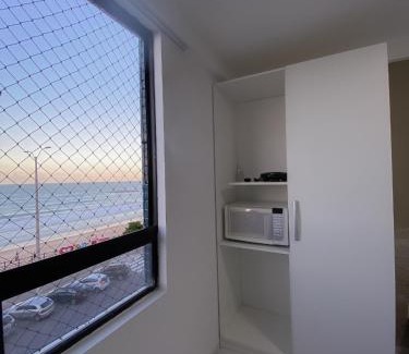 Areia Preta Apartment | Acomodação aconchegante à beira- mar