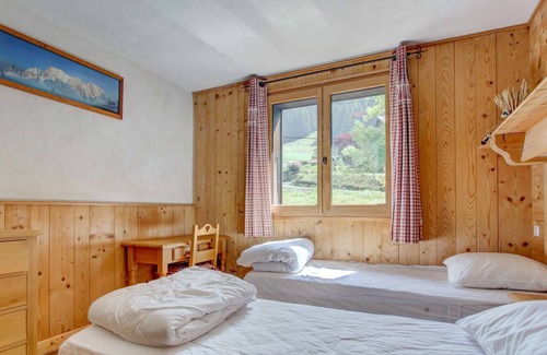 Les Prodains Apartment | Aconits - Duplex 15ppl close to Prodains cable car