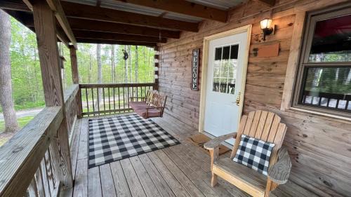 Logan House | Acorn Acres Cabins White Oak Cabin