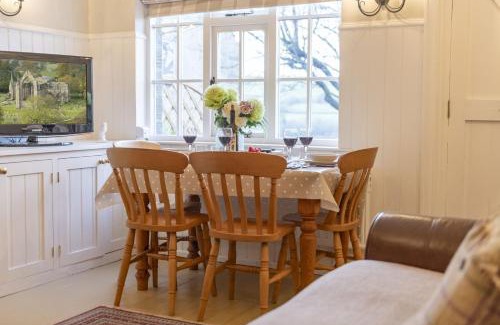 Skipton House | Acorn Cottage