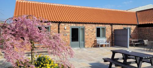 Frampton House | Acorn Cottage