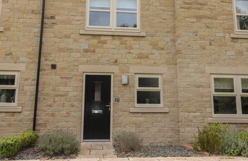 Longframlington Cottage | ACORN COTTAGE, pet friendly, with a garden in Longframlington