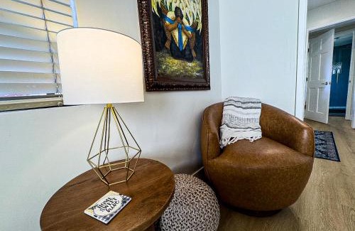 The Village House | Acorn Cottage - Super cute cozy cabin in a great within walking distance to The Village