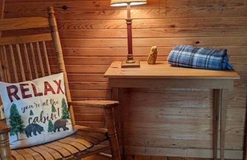 Taswell Cabin | Acorn House Cabin - Minutes Away From Patoka