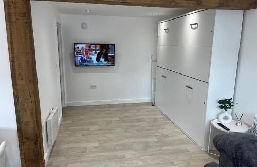Ford Apartment | Acorn Lodge