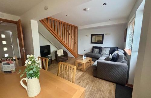 Liverton House | Acorn Lodge