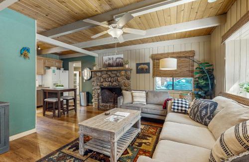 Idyllwild House | Acorn Lodge