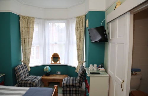 Combe Martin Bed & Breakfast | Acorns Guest House