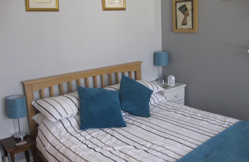 Combe Martin Bed & Breakfast | Acorns Guest House