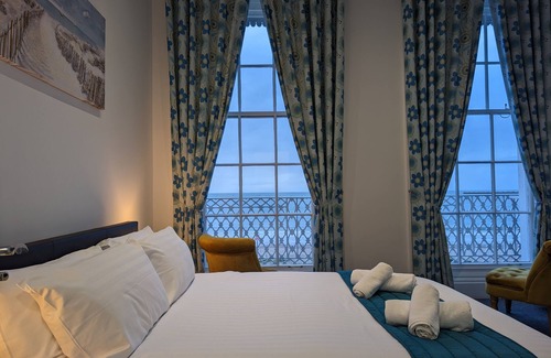 Weymouth House | Acqua Beach