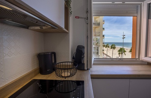 Cadiz Apartment | ACQUARELA Family Home free parking by Cadiz4Rentals