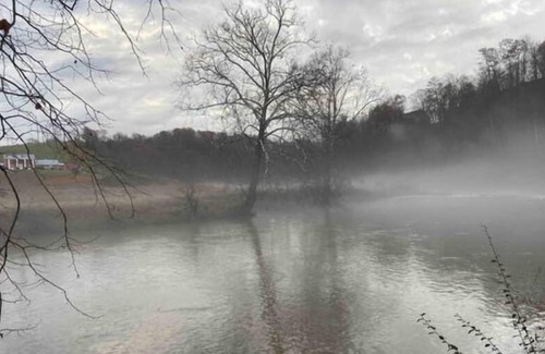 Lexington House | Acres on River - Bball, Pool Table, Fire Ring