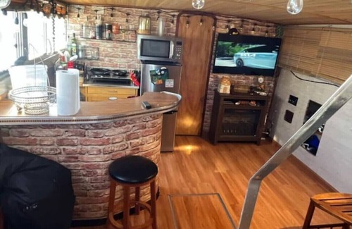 Atlantic City Boat Rental | Across from the Golden Nugget!