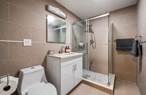 Uptown Hotel | Active Central Park East 3bedrooms 2 bathrooms 1700 SF