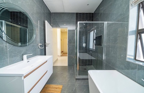 Germiston Apartment | Ada 5