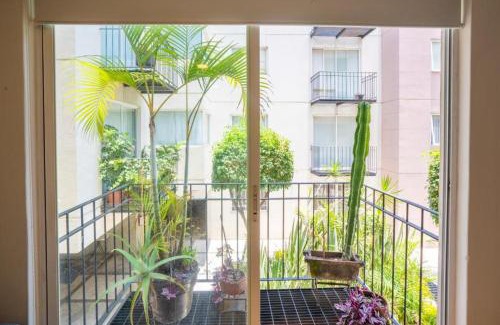 Legaria House | Adam's home with high-speed Internet near Polanco