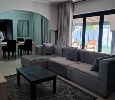 Hartbeespoort Villa | Adam's Inn place